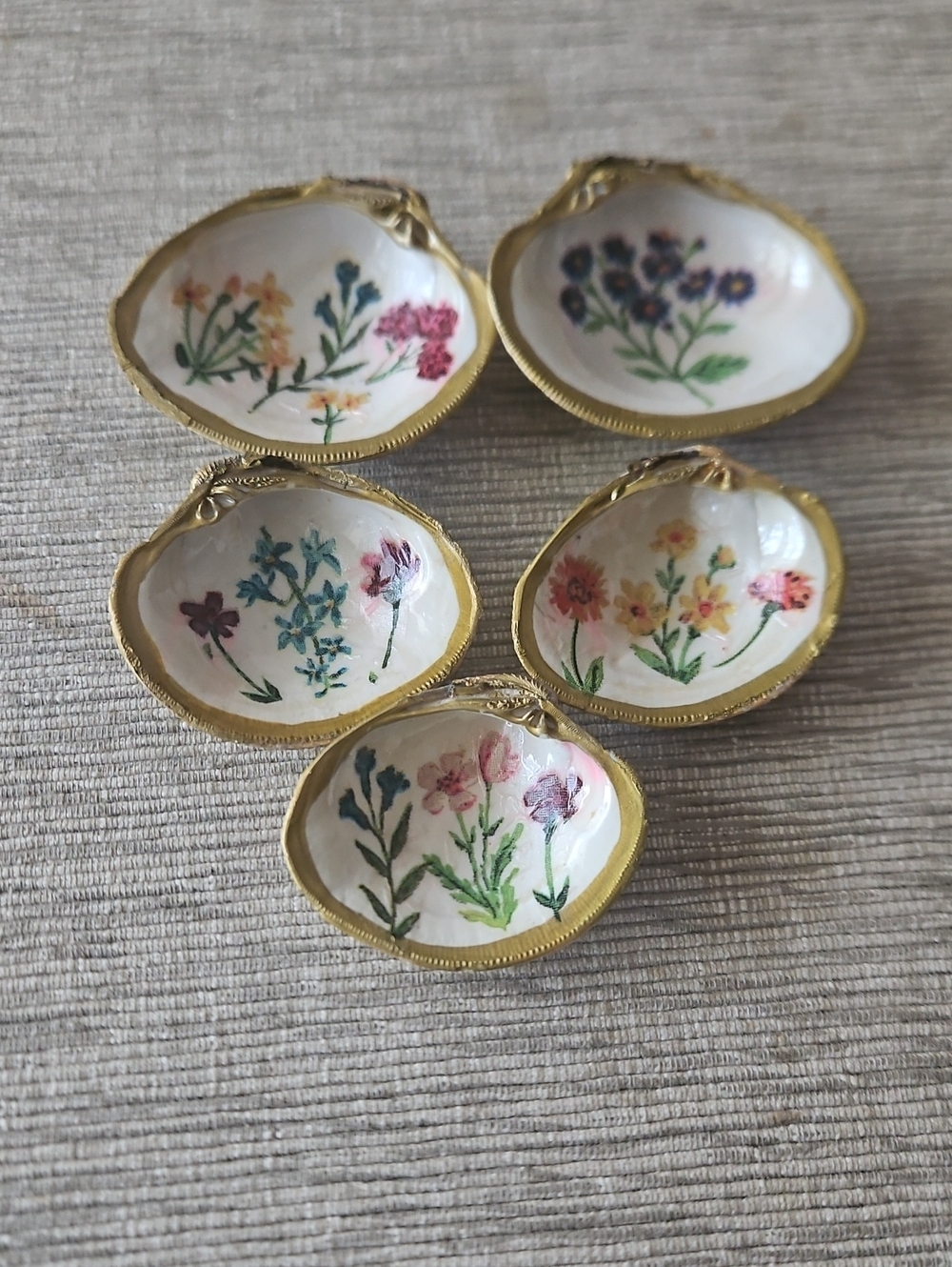 Hand Painted & Decopaged Floral Design Clam Shell Decor Set Of 5.